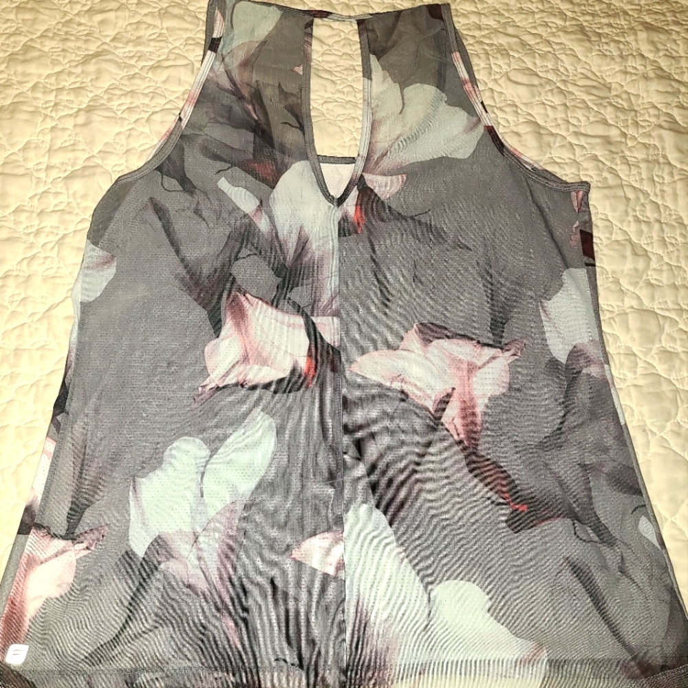 Fabletics top